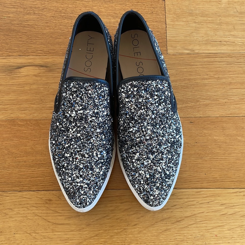 SOLE SOCIETY CHIC GLITTER SNEAKER WITH POINTED TOE - Picture 2 of 3